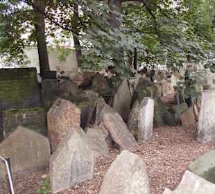 Auf dem Friedhof