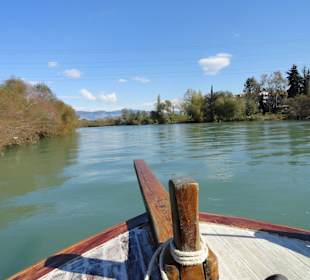 Bootsfahrt zum Wasserfall