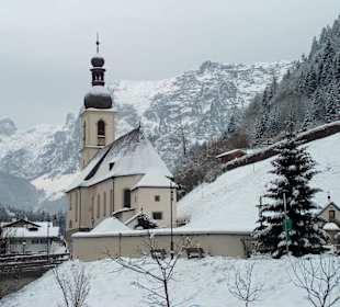 Die berühmte Ramsauer Kirche - Ferienwohnungen Wiesenlehen