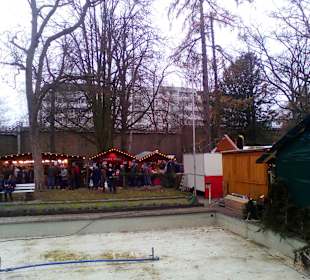 Romantischer Weihnachtsmarkt Kurpark Bad Münster 