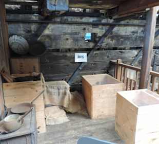 Alter Bootsrumpf begehbar