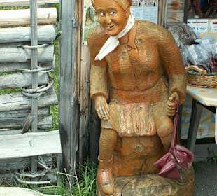 Holzfigur