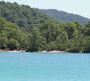 Ein kleiner Strand am kleinen See