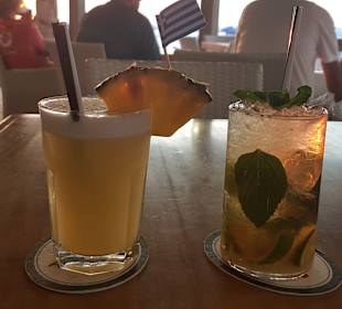 Captain's beach Bar & Restaurant