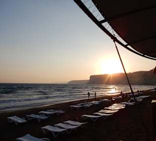 Strandausflug mit Sonnenuntergang