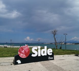 Strandpromenade Side