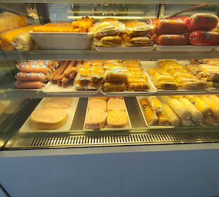 Raith's deli, gelateria and bakery