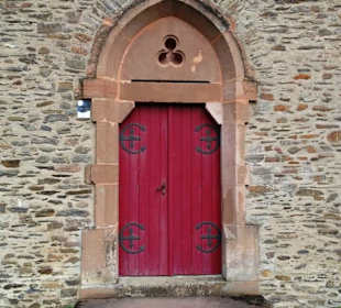 Tür zur Kapelle der Burg