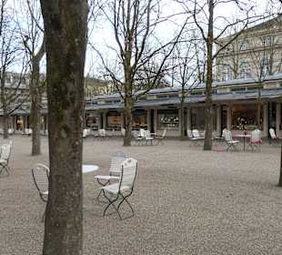 In Baden-Baden bei den Kurhaus Kolonnaden