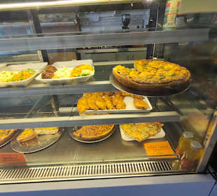 Raith's deli, gelateria and bakery