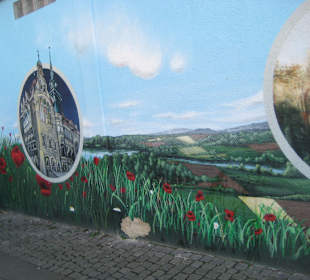 Wunderschöne Mauerbemalungen