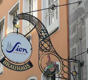 Zum Abendessen beim Brauhaus Sion in der Altstadt