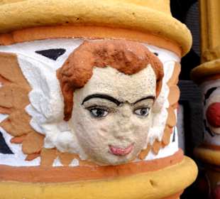 Details von den Säulen des Rathausportals