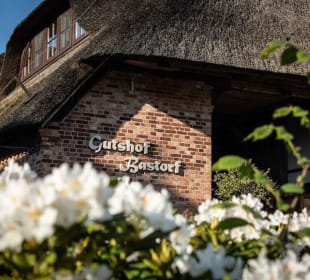 Eingang Hofladen im Gutshof Bastorf