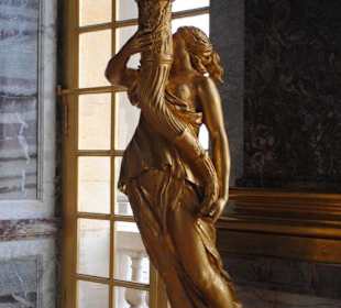 Goldene Statue