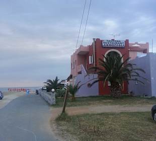 Auf der Straße zur Taverne