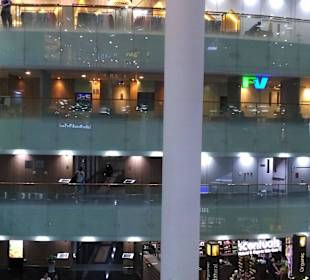 Im Einkaufscentrum des Bitexco Tower