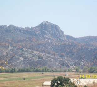 Und überall gewaltige Berge.