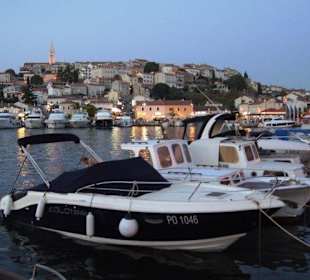 Hafen mit Blick auf Vrsar