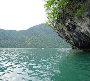 Erkundungstour mit dem Schlauchboot