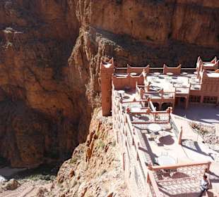 Dadesschlucht spektakulär gelegenes Restaurant