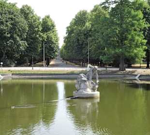 Die Fontaine "Jröner Jong" im Hofgarten
