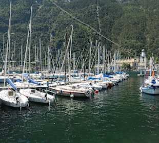 Blick zum Alten Hafen von Riva del Garda