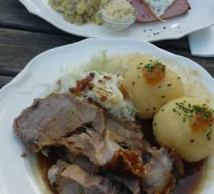 Abendessen im Gasthof zum Neuhaus