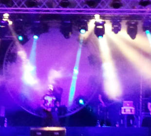 Heavy Metal Auftritt im Rockzelt