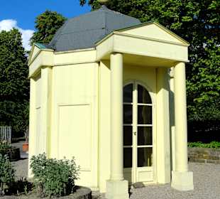 Pavillon am Eingang des Botanischen Gartens