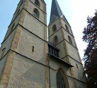 Markantes Doppelturmprofil