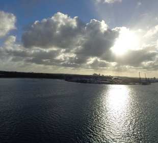 Ausfahrt aus dem Hafen