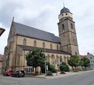 Gesamtansicht der Pfarrkirche St. Martin