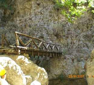 Brücken überqueren in der Patsos Schlucht