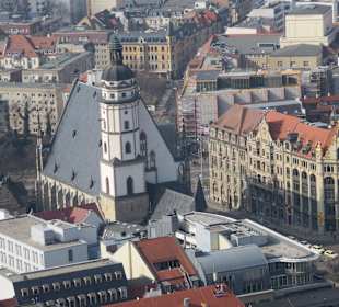 Blick vom City-Hochhaus auf Thomaskirche
