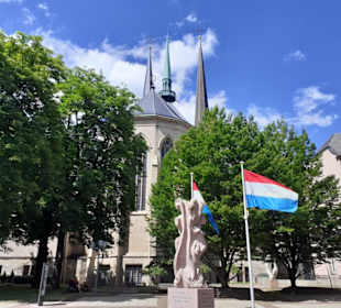 Kadish Mahnmal in Luxemburg Stadt