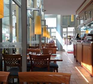 Der Gastraum der Osteria Vetro