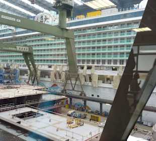 Großes Baudock mit Norwegian Getaway