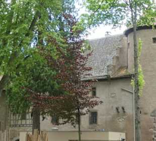 Unterwegs auf dem Gelände von Schloss Aschach