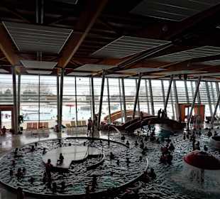 Vnitřek aquaparku