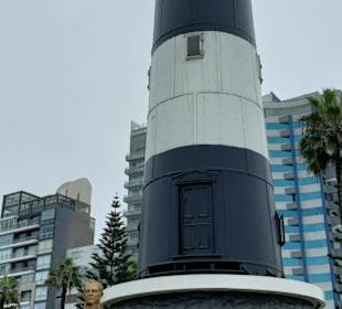 Faro de la Marina am Malecón de Miraflores