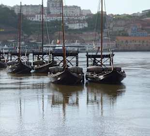 Boote vor Vila Nova de Gaia