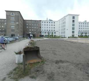 Bei "Straße 3" Sanierter und unsanierter Gebäudete