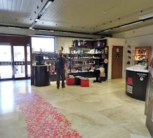 Im Shop des Archäologischen Nationalmuseums