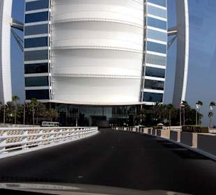 Zufahrt zum Burj Al Arab