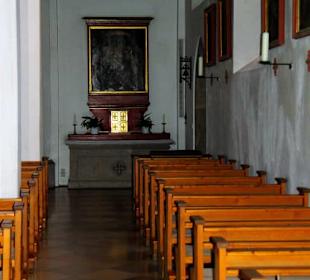 Rechte Seite der Kirche im Inneren