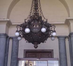 Der Luster auf dem Balkon