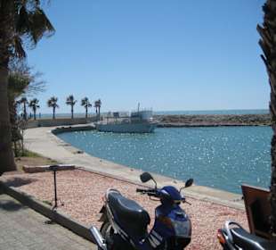 Promenade am Meer entlang