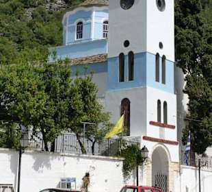 Dorfkirche mit Friedhof