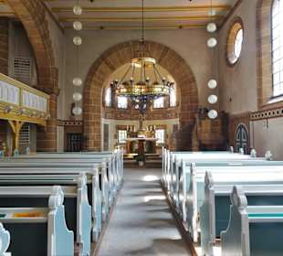 Im Hauptschiff der Kirche Altenstein